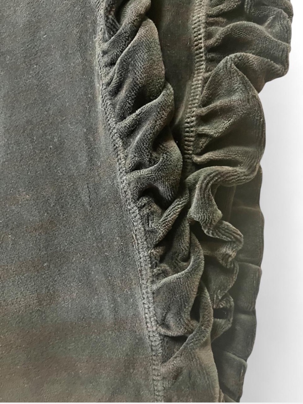 FARM Rio Rare Authentic Brazilian Black Velour Ruched Side Ruffle Pants S - Picture 5 of 6